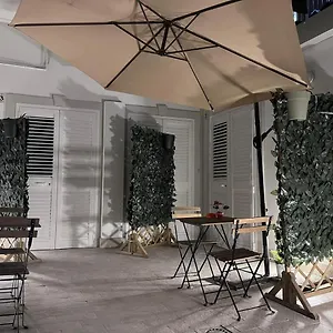 Casa Del Forestiero Umberto Aeroporto di Catania Fontana Rossa